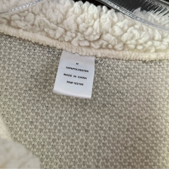 Cream 2 Button V Neck Long Sleeve Sherpa Fabric Lightweight Sweater, Size Medium - Picture 4 of 5